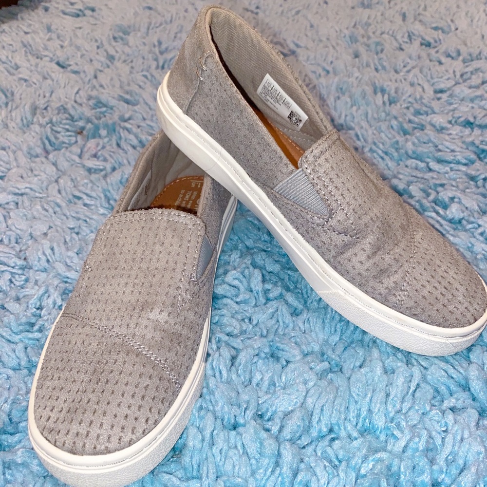 Girl’s Toms